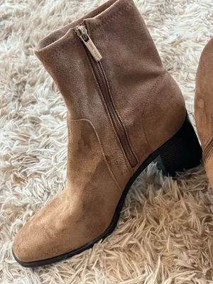 Anne Klein Women's Tan Suede Ankle Boots size 10 thumbnail 3