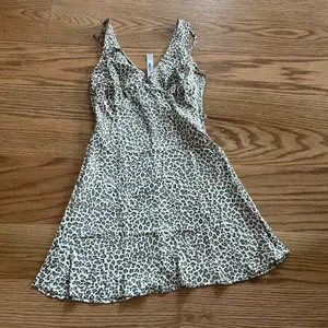 Frankie’s bikinis dress thumbnail 5