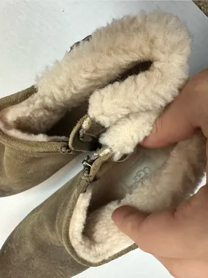UGG Benson "1095151" Distressed Ankle Boots Buckle Zip Size US 8.5 thumbnail 11