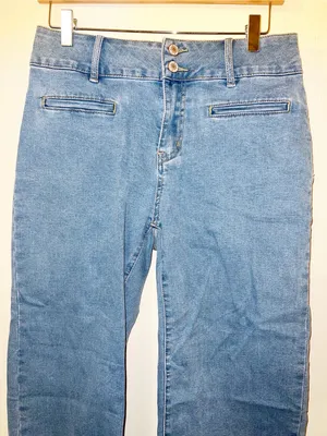 Sidereal Classic Women's Light Blue Double Button Jeans with Casual Straight Leg thumbnail 2
