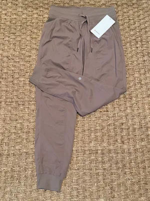 Lululemon Dance Studio Joggers Mid-Rise Joggers thumbnail 2