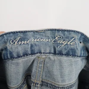 American Eagle Outfitters Jeans Womens 4L Blue Denim Distressed Stretch Straight thumbnail 2