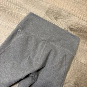 •FABLETICS• GREY LEGGINGS thumbnail 4