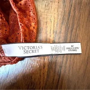 VICTORIA’S SECRET burnt orange / coral lace racerback bralette, size M thumbnail 5