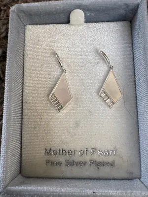 Mother of Pearl Diamond-Shaped Drop Earrings - Silver-Plated thumbnail 2
