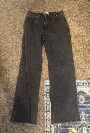 Abercrombie jeans thumbnail 1
