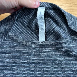 Lululemon Kanto‎ Catch Me Long Sleeve Shirt Coco Pique Black White Rulu Size 6 thumbnail 7