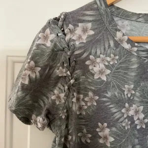 Chaser Vintage Tropical Print‎ Tee NWT Size Medium thumbnail 3