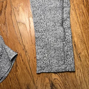 Athleta Speedlight Heather Gray Seamless Top Long Sleeve Gym Athletic sz Small thumbnail 8