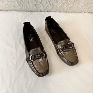 Coach Women’s Shoes Leather Loafers Size 7 M Gunmetal Gray Metallic Pebbled thumbnail 12