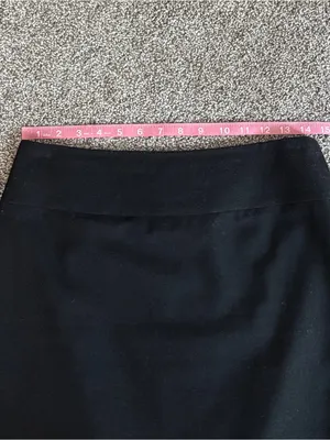 Banana Republic Women’s Size 6 Black Wool Blend Pencil Skirt Back Zip thumbnail 4