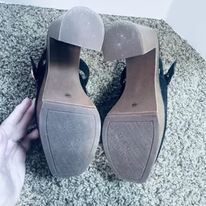 Gianni Bini 6.5 Sotelo Platform Mules Black Suede Buckle Block Heels Boho Chunky thumbnail 4