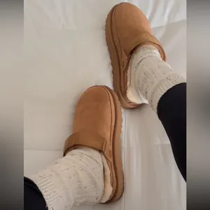 UGG Goldenstar Cozy Clog thumbnail 3