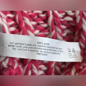 Aeropostale Women’s Pink & White Knit Pom Beanie & Scarf Set NWT thumbnail 8