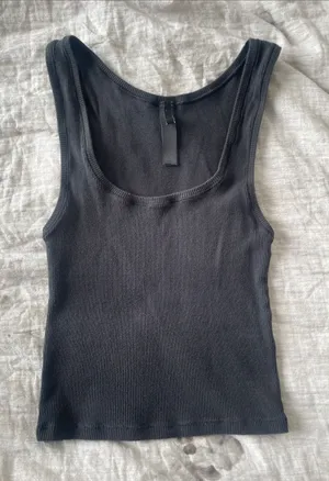 Black Ribbed Scoop Neck Tank Top - Women thumbnail 1