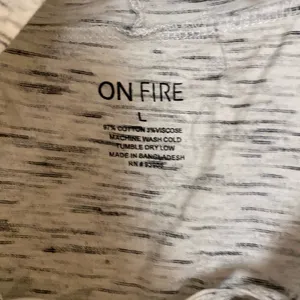 On Fire Love Republic Womens Hooded Hoodie Shirt L Large Short Sleeve Gray White thumbnail 3