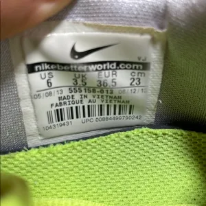 Nike Free TR Fit 3 Women’s Size 6 Training Shoes - - Black/Volt/Lavender (D3)✨✨ thumbnail 4
