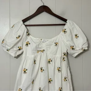 Endless Rose Embroidered Floral Puff Sleeve Mini Dress White XS NWT thumbnail 2