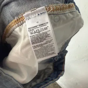 Old Navy High Waisted O G Loose Jeans Light Wash Distressed‎ Size 10 thumbnail 8