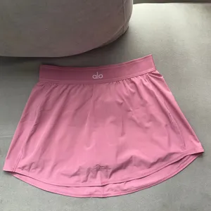 Alo Yoga Match Point Tennis Skirt Pink Wild Rose M thumbnail 2