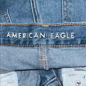 American Eagle Denim Distressed Mom Jeans Size 2 thumbnail 9