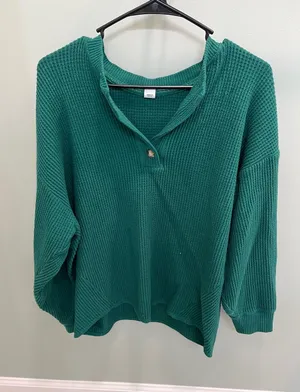 Old Navy Green Waffle Knit Long Sleeve Henley thumbnail 1