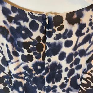Ann Taylor 97%‎ Silk Abstract Print Sheath Dress Size 8 thumbnail 8