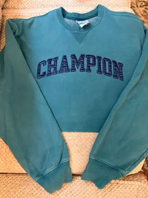 Women’s Champion Reverse Weave “CHAMPION” Cropped Sweatshirt • XL thumbnail 4