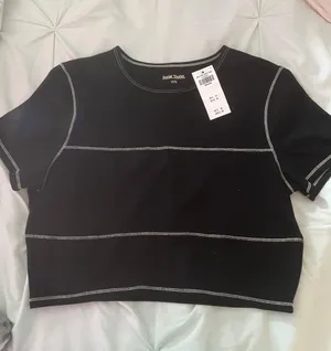 Hollister Crop Top thumbnail 1