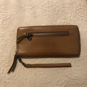 Lucky Brand British Tan Leather Long Zip-Around Wristlet Wallet thumbnail 2