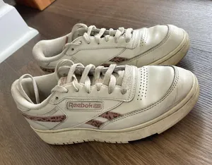 Reebok Sneakers thumbnail 1