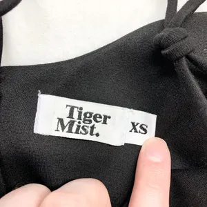 Tiger Mist Mini Top Womens Size XS Black Tie Strap Slit Rayon Blend Y2K Sexy‎ thumbnail 8