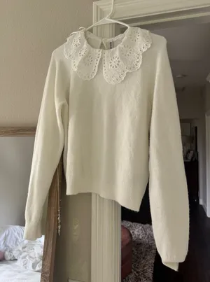 H&M White lace collar sweater thumbnail 1