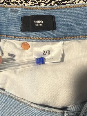 EXPRESS Women Skinny Mid Rise Jeans Distressed Size 2/S Blue Denim 27x23 Crop⁠ thumbnail 4