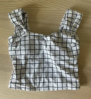 Janela bay black and white swim top thumbnail 1
