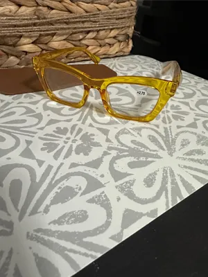LadiesYellow translucent Frame Reading Glasses +2.75 NWT Yellow thumbnail 2