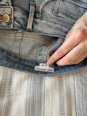 Good American Denim Shorts High-Rise thumbnail 9