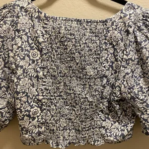 Anthropologie O.P.T Blue & White Floral Puff Sleeve Cropped Top Size Large NEW thumbnail 7