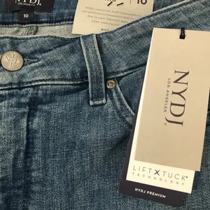 NYDJ‎ new Skinny Legging Women's Jeans ripped knee size 10 lift tuck technology thumbnail 4