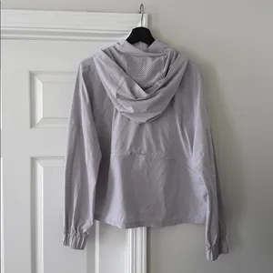 Lululemon All Day Breeze Pullover Hooded Jacket thumbnail 5