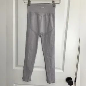 AYBL Gray Leggings Size XS Compression 22" Inseam Side Ruching Running thumbnail 3