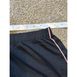 Victoria’s Secret 2 Piece Pajama Short Set. Black with Pink Piping. Size Large thumbnail 7