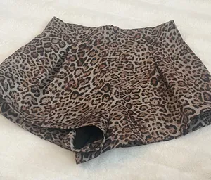 Zara High Waist Leopard Print Shorts thumbnail 1