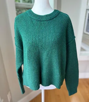 American Eagle Heather Green Cropped Crewneck Ribbed Sweater Size Medium thumbnail 10