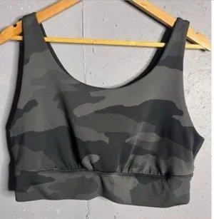 Aerie offline black and red camo keyhole back sports bra bundle. Both size XXL thumbnail 1