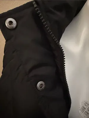 Primark Women’s Black Quilted Hooded Puffer Gilet thumbnail 3