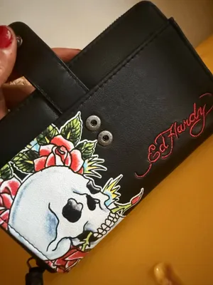 Ed Hardy Black Skull & Roses Zip Around Wristlet Wallet thumbnail 5