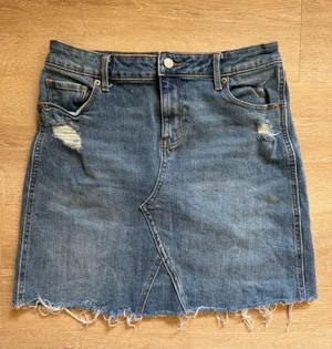 Old Navy Denim Skirt thumbnail 1