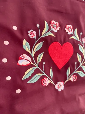 Vera Bradley Imperial Hearts Red Tote Embroidered Floral Vines Damask Cottage thumbnail 4