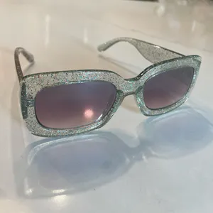 American Eagle AE Aerie Getaway Clear Glitter Frame Sunglasses thumbnail 2